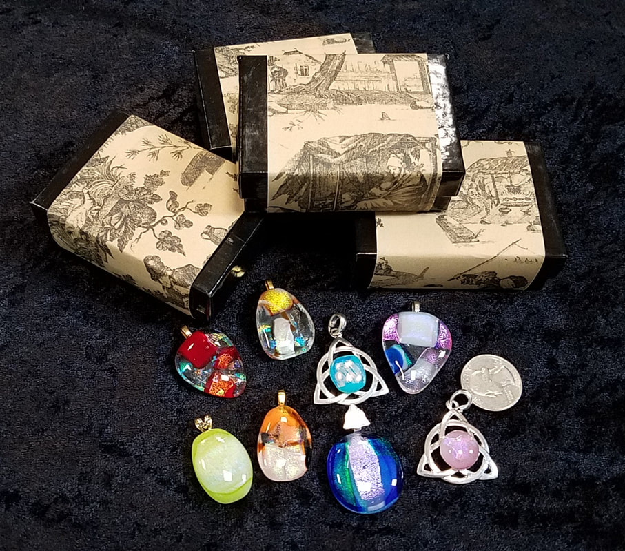 Glass Pendants with Gift Boxes